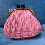 미우미우 크로스백 5BP016