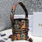 크리스찬디올 버킷백 DR210909