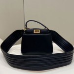 펜디 핸드백 8328