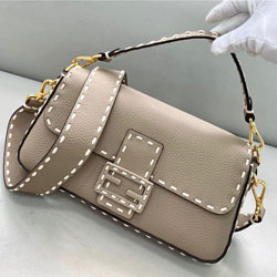 펜디 핸드백 8393