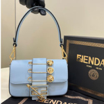 펜디 핸드백 8563