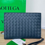 보테가 베네타 클러치 [2가지 사이즈] 693675