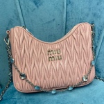 미우미우 숄더백  5BH211