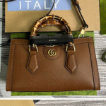 구찌 숄더백 735153