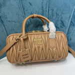 미우미우 숄더백 5BB148