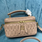 미우미우 숄더백 5BH226