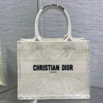 크리스찬디올 이중 자수 장식 패브릭 백 26cm 