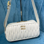 미우미우 숄더백 5BC158