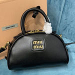 미우미우 숄더백 5BP085