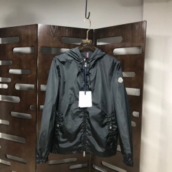 몽클레어 M-7594749