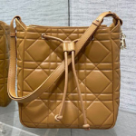 크리스찬디올 숄더백 M250818-3