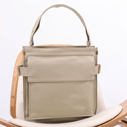 버버리 핸드백 263173