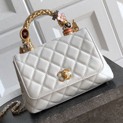 샤넬 플랩 백 19m AS1919