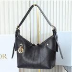 크리스찬디올 Voyage숄더백 M251210s